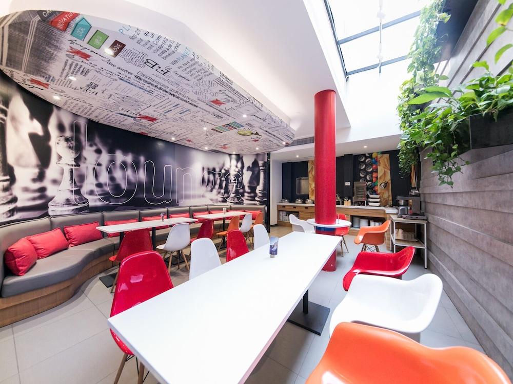 Ibis Shanghai Gubei Exterior photo